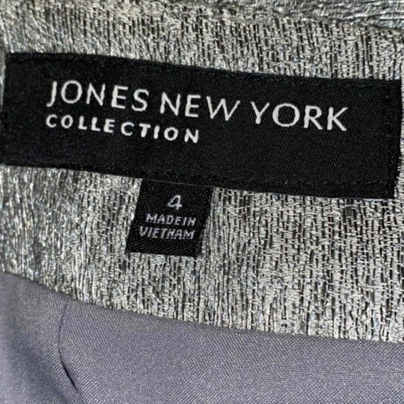 Jones New York Gray mini skirt - Picture 2 of 10